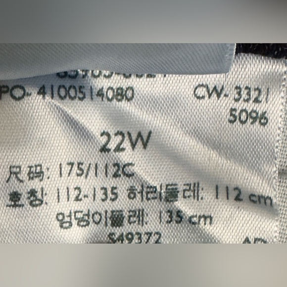 Levi Strauss 501 Original Cut Dark Wash Button Fly Frayed Edge Jean Shor… - Picture 10 of 12